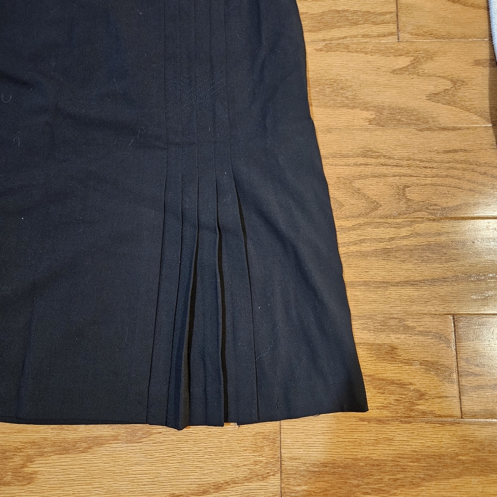 Nine & Company Black Pencil Skirt with Pleat and Slit - Picture 2 of 7
